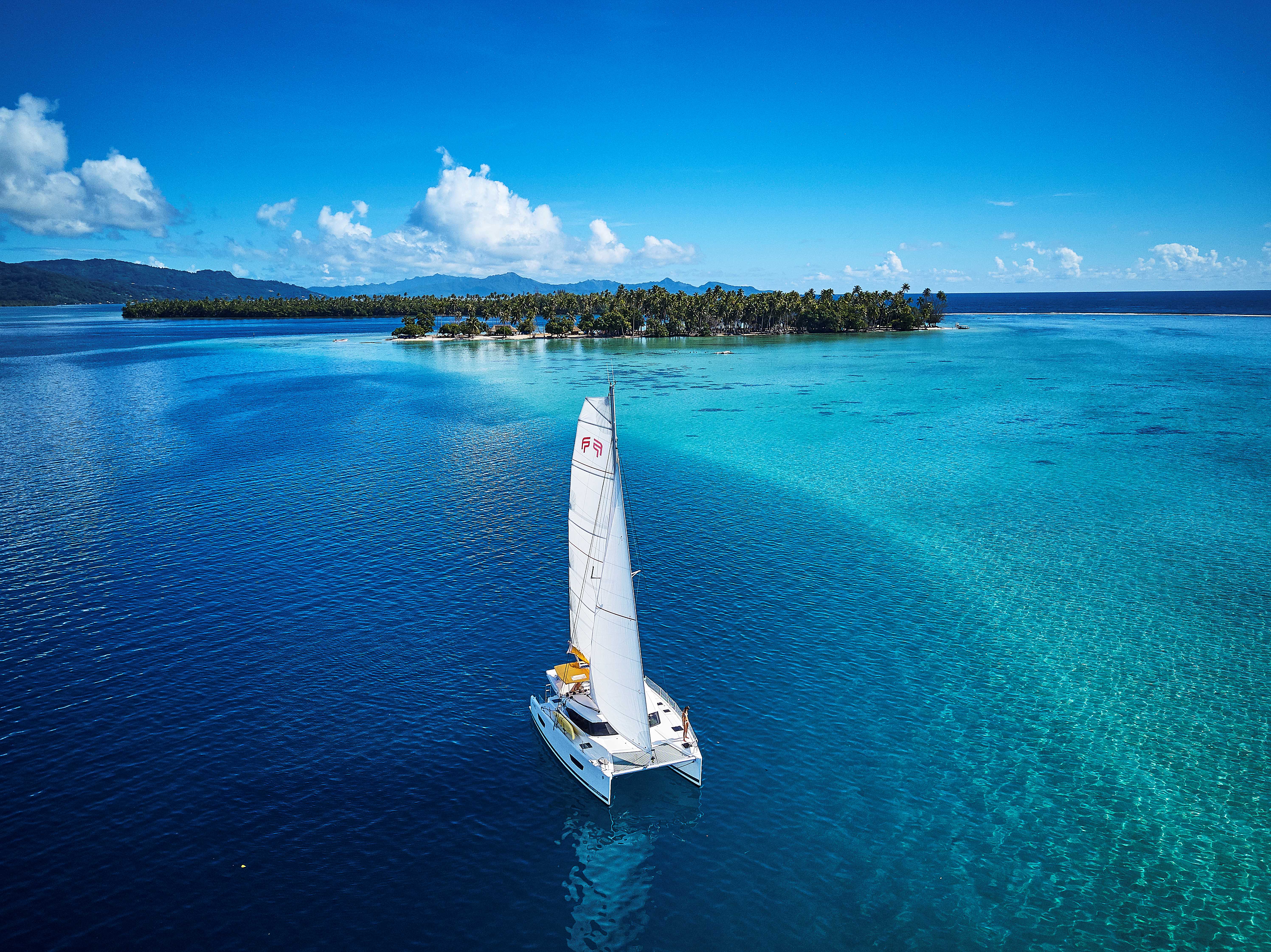 https://tahititourisme.jp/wp-content/uploads/2017/08/Tahiti-Yacht-Charter_Bertrand-Duquenne-01.jpg